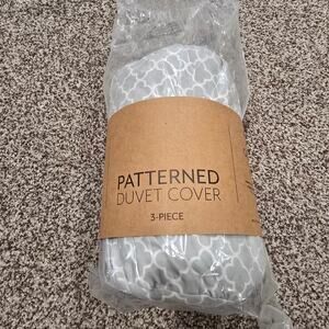 NEW NWT IEnjoy Gray Patterned King California King Duvet Cover & Shams Set